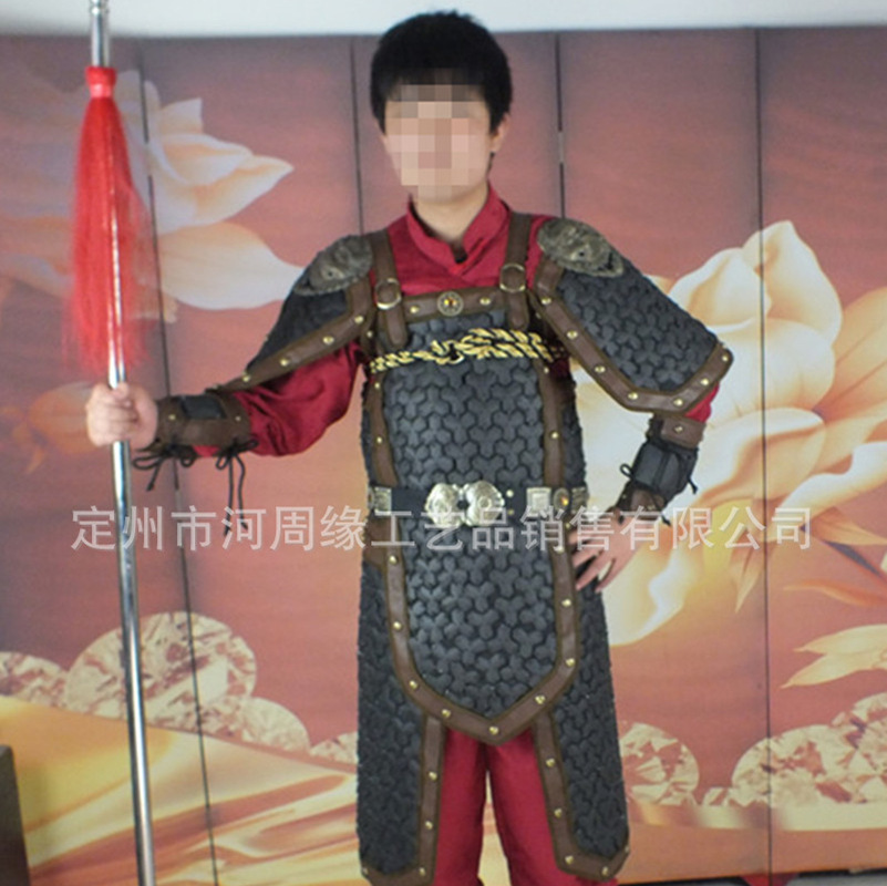 Customized Japanese Armor Stage Prop Display with Wooden Box Packaging - Image 3
