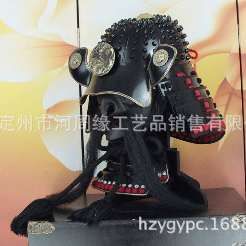 Wearable Japanese Kabuto-Style Helmet Replica with Eagle Hook Nose Copper Carving, Film Prop - Image 2