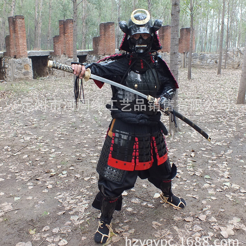Japanese Warrior Armor Replica Wearable Black Film and Television Prop Costume - Image 4
