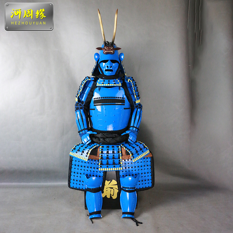 Customized Japanese Samurai Kabuto Helmet Wearable Iron Replica with Blue Horn Crest - Image 2