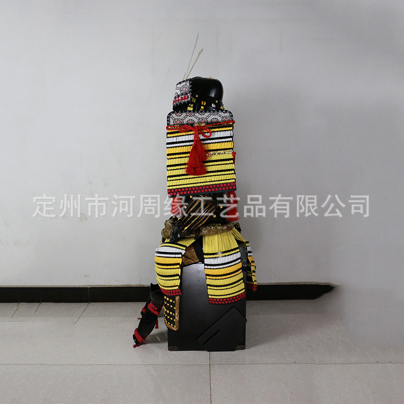 Japanese Samurai Armor Film & TV Prop Replica, Iron Construction, Wooden Box Packaging - Image 3