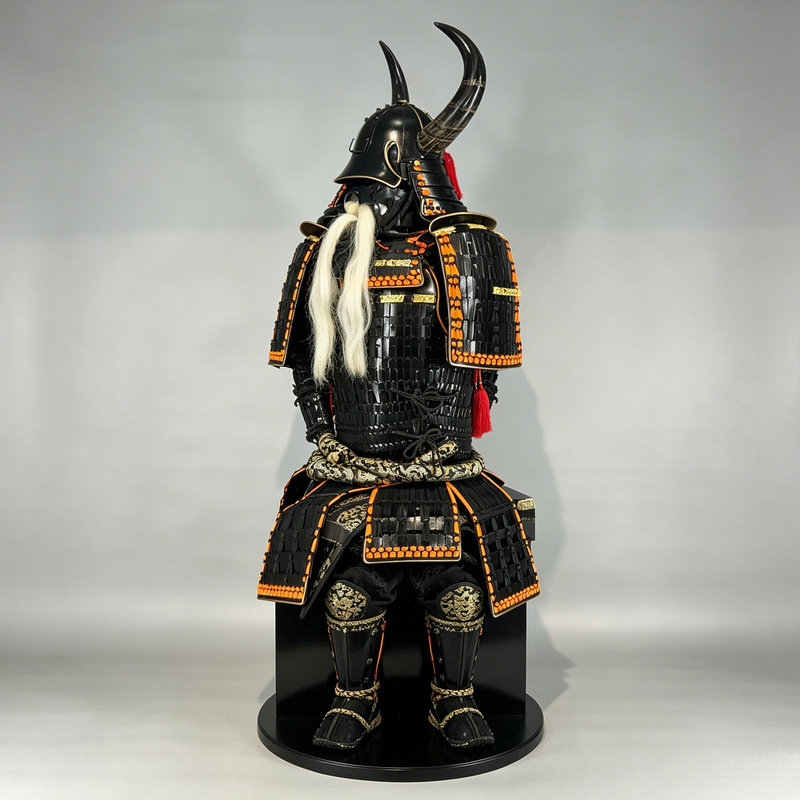 Long White-Haired Ghost Face Japanese Samurai Armor Replica with Horned Kabuto Helmet, Floor-Standing Decorative Ornament - Image 2