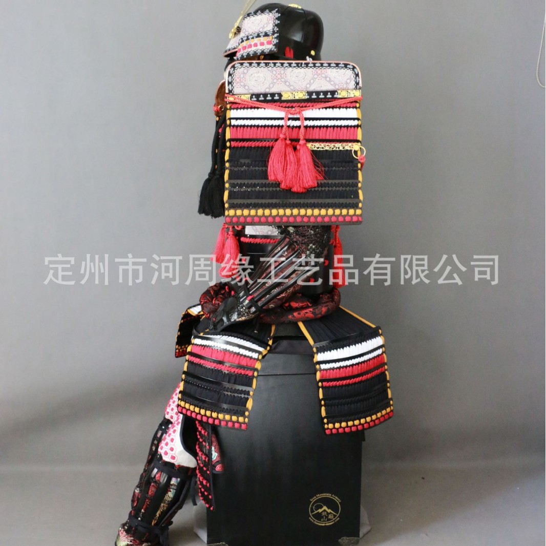 Wearable Japanese Samurai Armor Replica, Iron Construction, Classical Restaurant Display - Image 3
