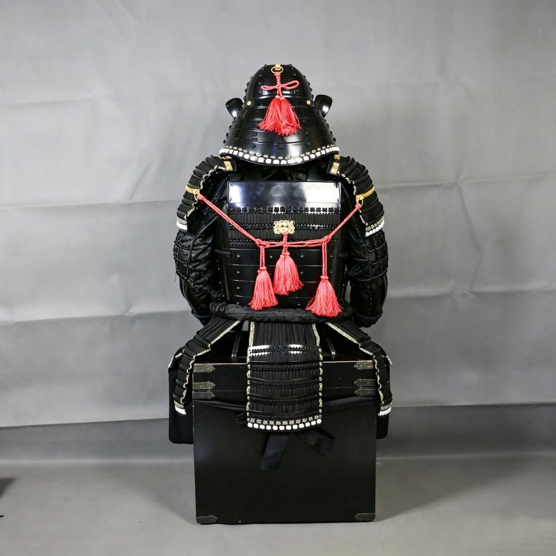 Black and Gold Patterned Samurai Armor Replica, Handmade Iron Craft, Floor Display Piece - Image 4