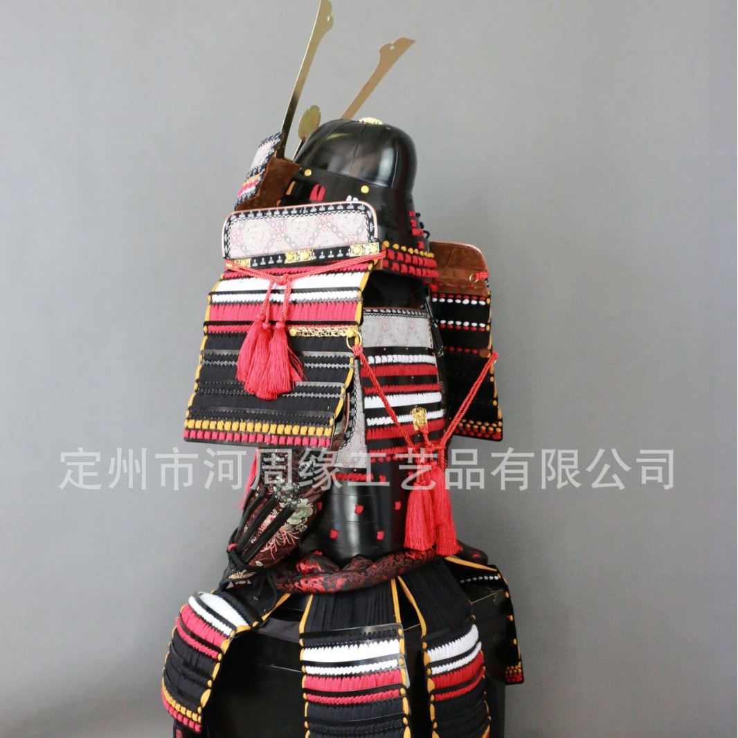 Wearable Japanese Samurai Armor Replica, Iron Construction, Classical Restaurant Display - Image 4
