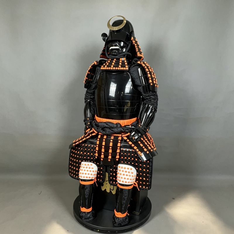 Japanese-style Samurai Armor Set, Orange and Black, Iron Construction, Display Armor for Role-Playing Venues - Image 2