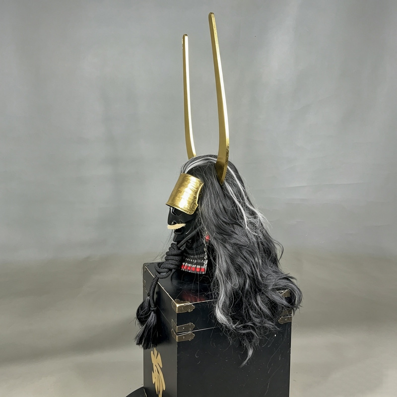 Golden Double-Horned Samurai Helmet Prop with Wig and Face Mask, Japanese-Style Display Ornament - Image 3