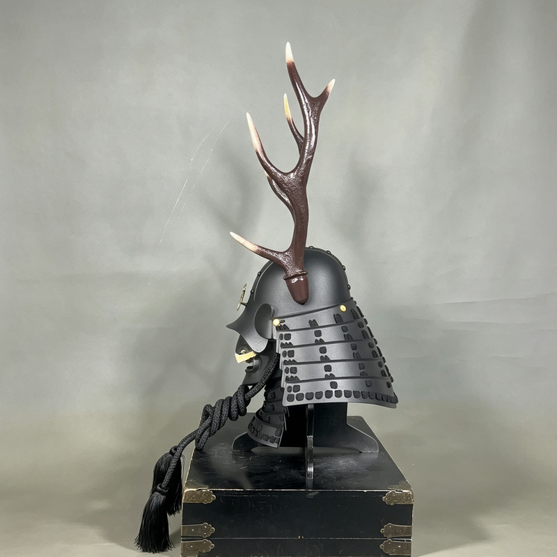 Warring States Period-Style Warrior Helmet with Face Guard, Decorative Iron Display Ornament - Image 4