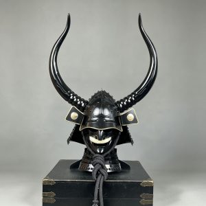 Large Horned Samurai Helmet and Mask Set, Shiny Black Desktop Display Prop