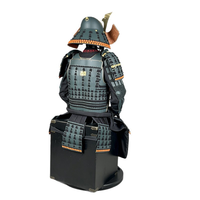 Japanese-style Samurai Armor Model, Iron Construction, Classical Display Replica for Home and Film Props - Image 5