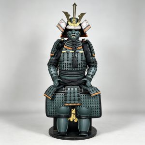 Japanese-style Samurai Armor Model, Iron Construction, Classical Display Replica for Home and Film Props