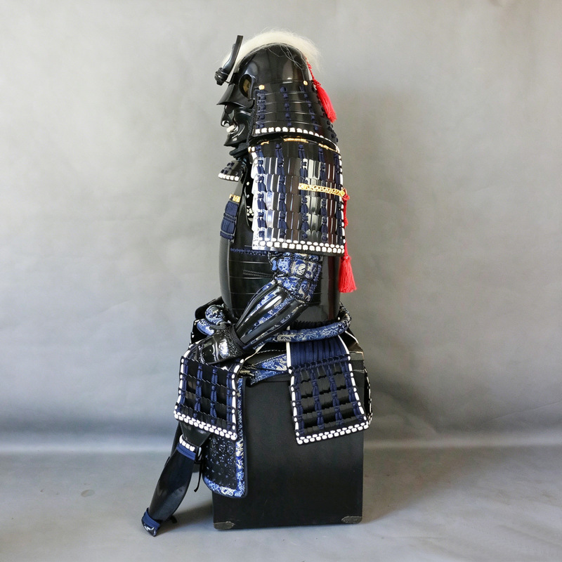 Japanese-style Navy Blue Floral Fabric Ghost Horn Samurai Armor Replica, Wearable Display Suit - Image 3
