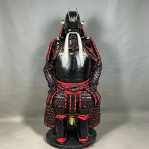 Weilai General-style Japanese Samurai Armor Replica with White-Bearded Ghost Horn Kabuto Helmet, Black and Red Thread Craft Armor for Film &