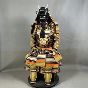Japanese-style Full-Body Samurai Armor Replica, Colorful Silk-Style Decoration, Iron Construction, Izakaya Showroom Display Piece