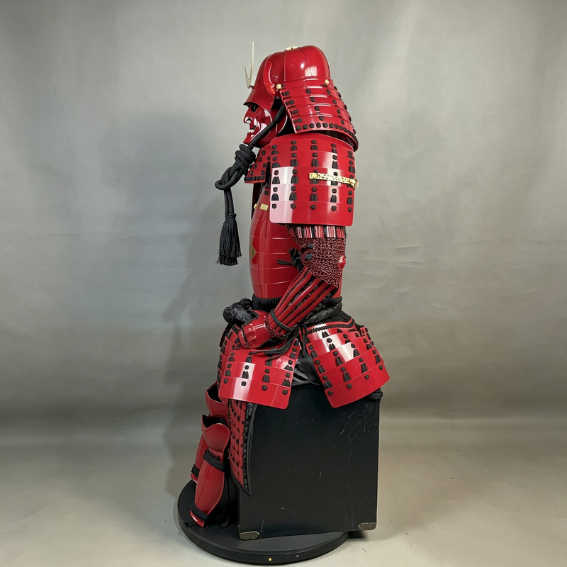 Bright Red Japanese Samurai Armor Full Set with Crescent Maedate Kabuto Helmet Display Replica - Image 3
