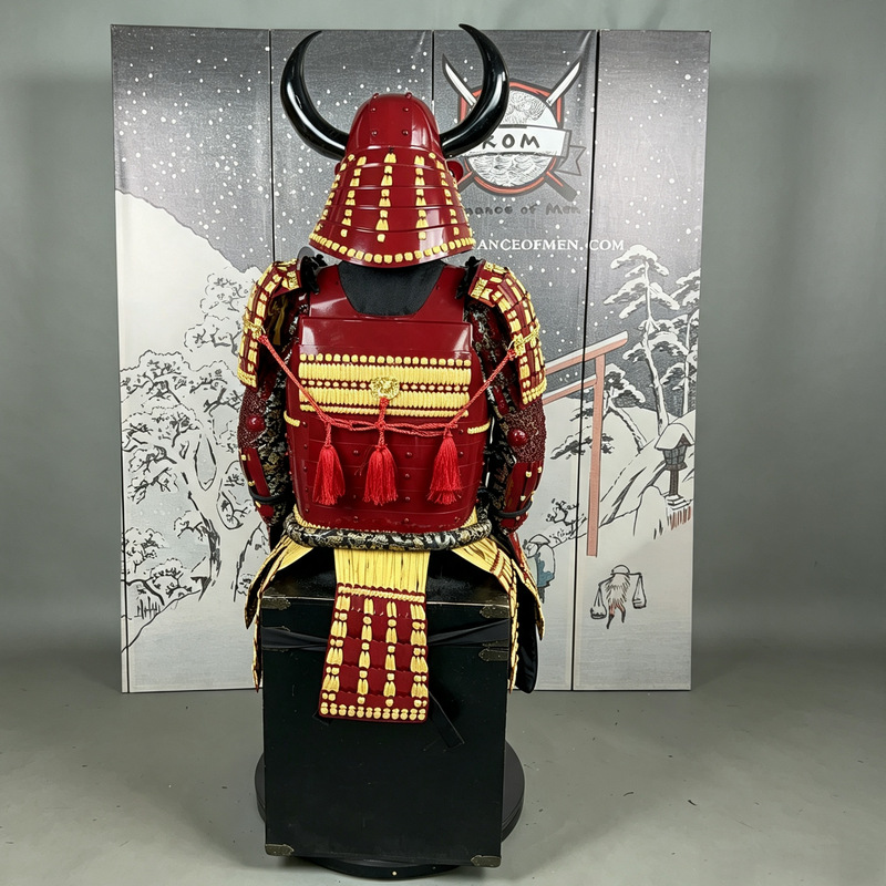 Vintage Red and Gold Ox Horn Japanese Samurai Armor Set Replica for Display and Cosplay - Image 4