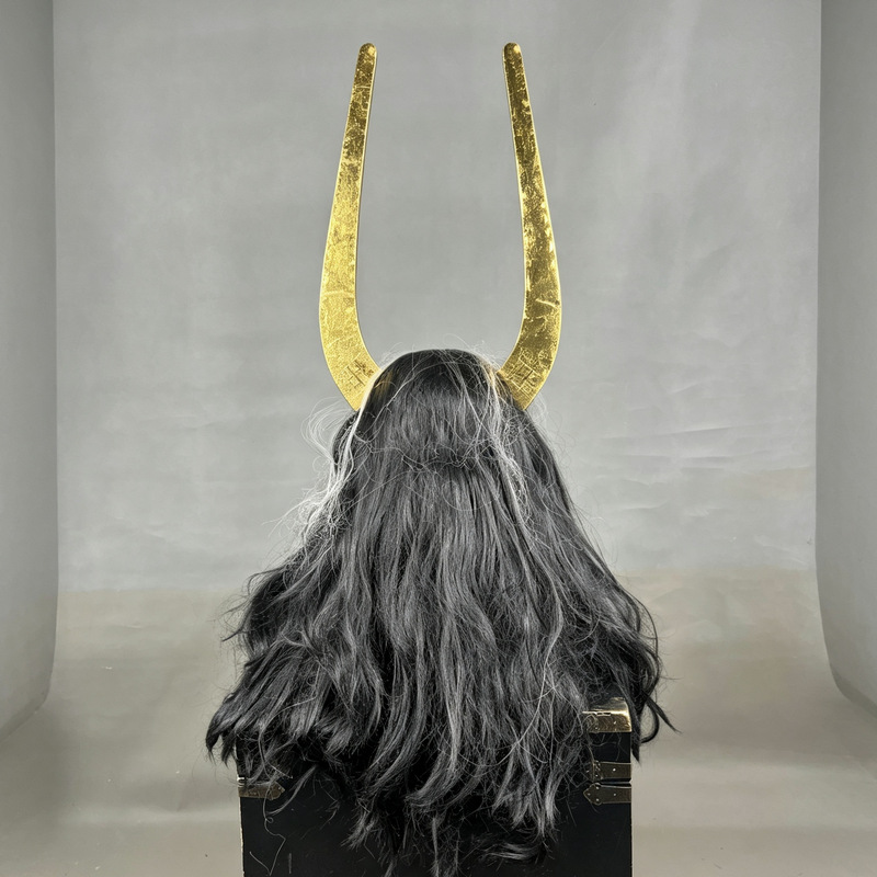 Golden Double-Horned Samurai Helmet Prop with Wig and Face Mask, Japanese-Style Display Ornament - Image 4