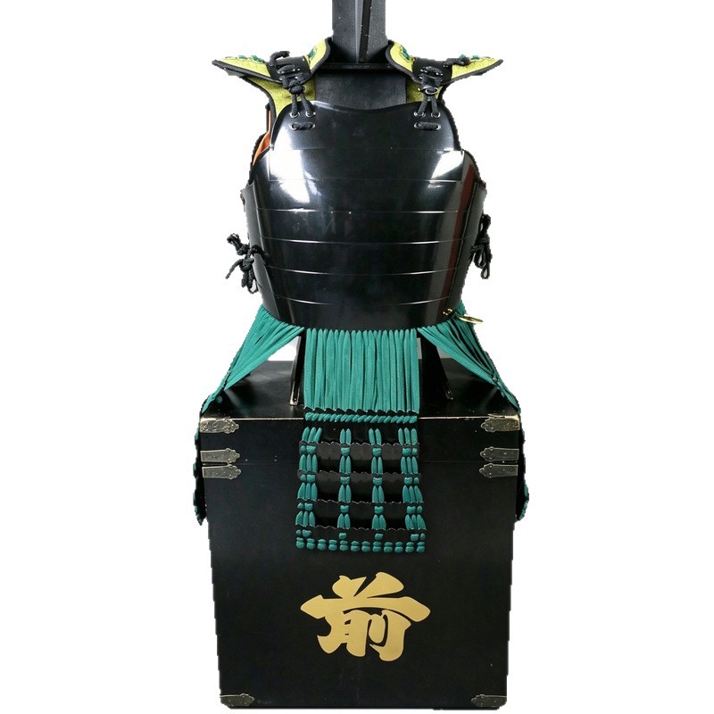 Mini Half-Body Black Shiny Samurai Armor Set, Dark Green Japanese-Style Tabletop Decoration - Image 5
