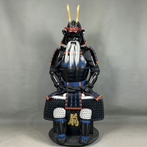 Japanese-style Sengoku Warrior Armor Figurine, Black Samurai Armor Display Ornament for Clubs and Cultural Exhibits