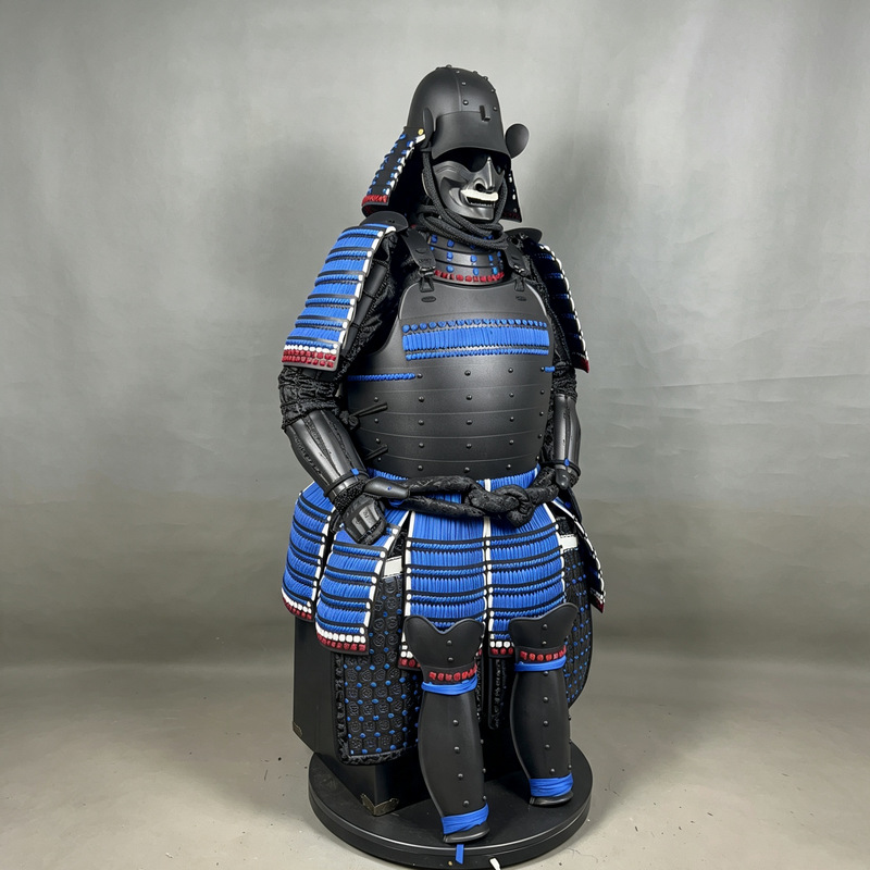 Japanese-Style Samurai Armor Set, Black and Blue Full-Body Wearable Replica for Display and Film Props - Image 2