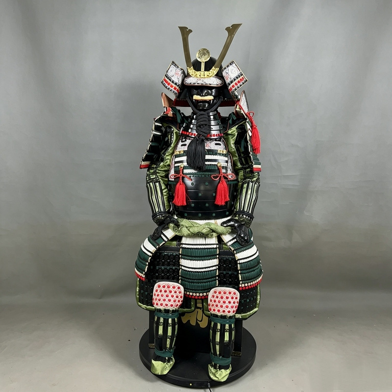 Black and Green Japanese-style Samurai Armor Full Set Replica for Display and Film Props - Image 2