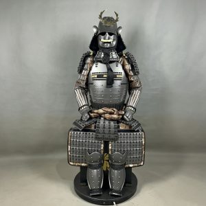 Japanese-style Warring States Samurai Armor Replica Display Suit with Wooden Crate