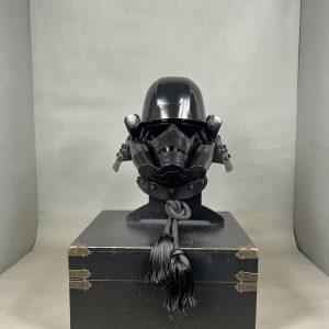 Japanese-style Black Samurai War Helmet Replica, Decorative Collectible Craft Ornament for Exhibition and Display