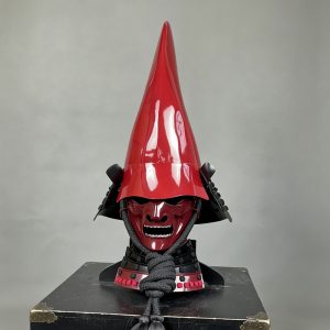 Japanese-Style Red Pointed Samurai Helmet Ornament, Vintage Sengoku-Inspired Decorative Craft in Iron with Wooden Box