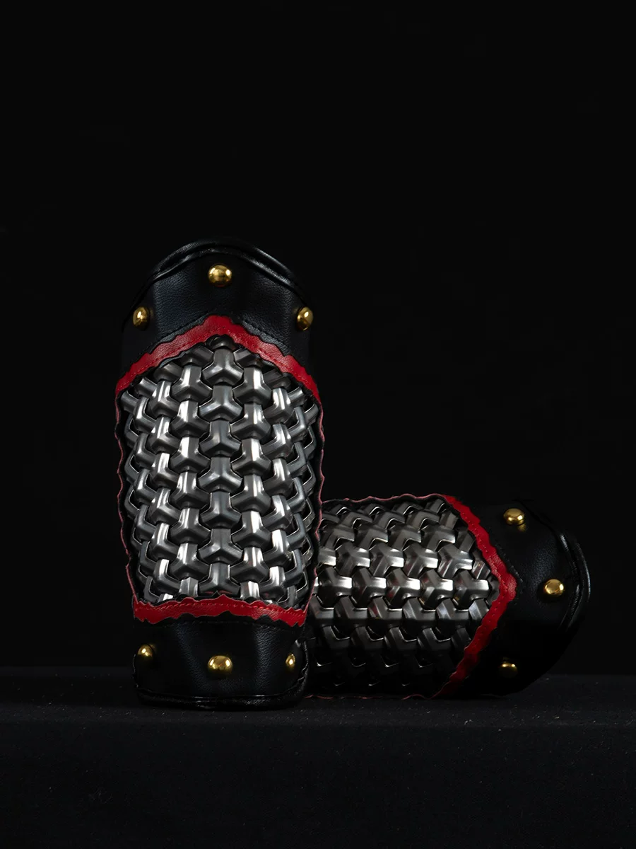 Ming Mountain-Pattern Arm Guards – Gold Chainmail Bracers for Feiyufu & Hanfu - Image 5