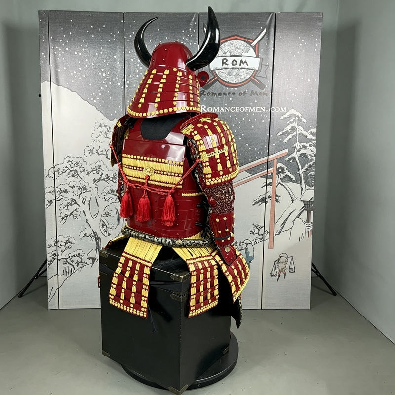 Vintage Red and Gold Ox Horn Japanese Samurai Armor Set Replica for Display and Cosplay - Image 3