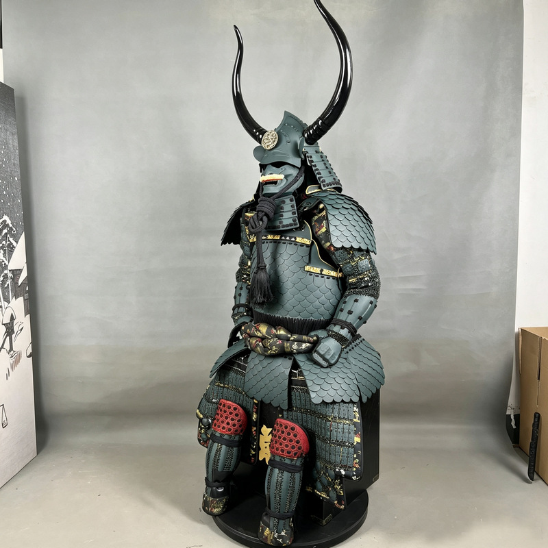 Japanese-style Horned Samurai Armor Replica, Film Prop, Floor-standing Display Ornament - Image 2