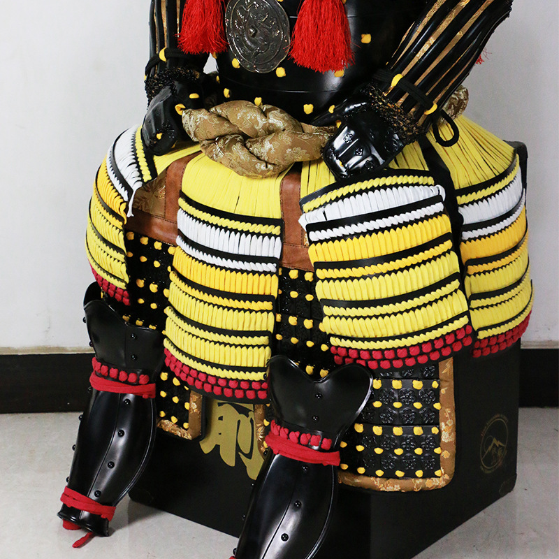 Customized Warring States Period-Style General's Helmet Armor, Wearable Iron Replica for Film Props and Display - Image 3