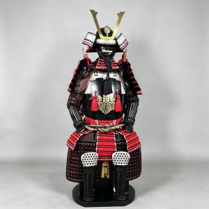 Red-brown Japanese-style Samurai Armor Replica with Family Crest, Floor-standing Display Prop