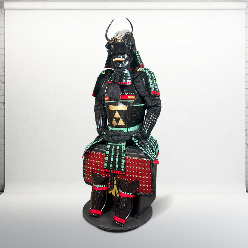 Japanese Samurai Armor Ornament Suit Wearable Black-Red Iron Film Prop - Image 3