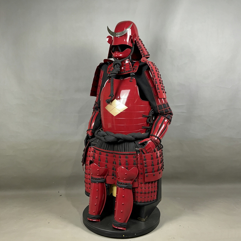 Red Japanese-Style Samurai Armor Ornament, Hand-Assembled Iron Model, Pub Decor Collectible Craft Item - Image 2