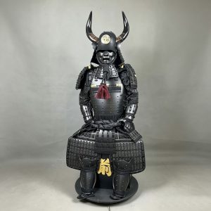 Japanese Samurai Armor Replica, Matte Black Iron Figure Sculpture, Large Exhibition Hall Display Craft