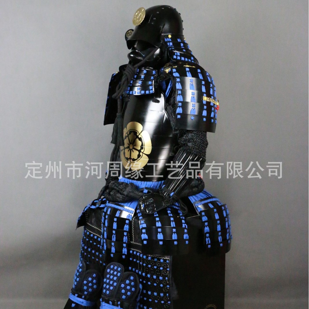 Japanese Warrior Armor Replica, Wearable Iron Construction, Classical Style Display Piece - Image 2