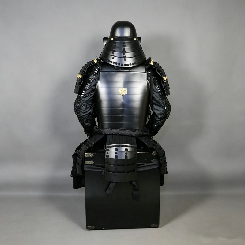 Vintage Japanese-Style Samurai Armor Replica, Black and Silver Handcrafted Display Suit - Image 4