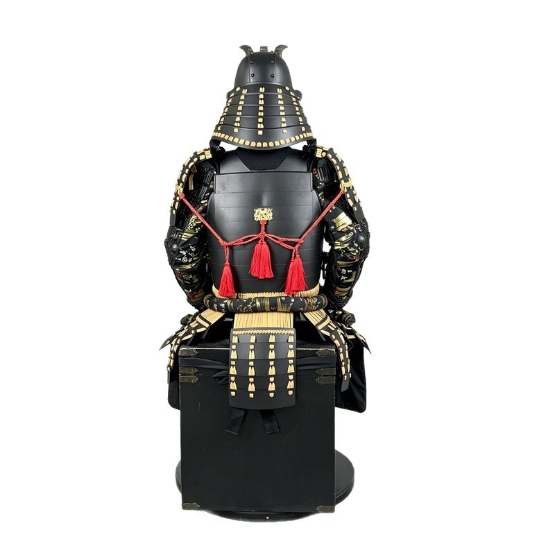 Japanese-style Samurai Armor Replica in Black and Gold with Auspicious Patterns for Display - Image 5