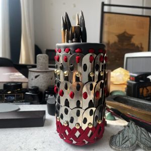 Stainless Steel Armor Pen Holder Retro Silver Desktop Storage Box