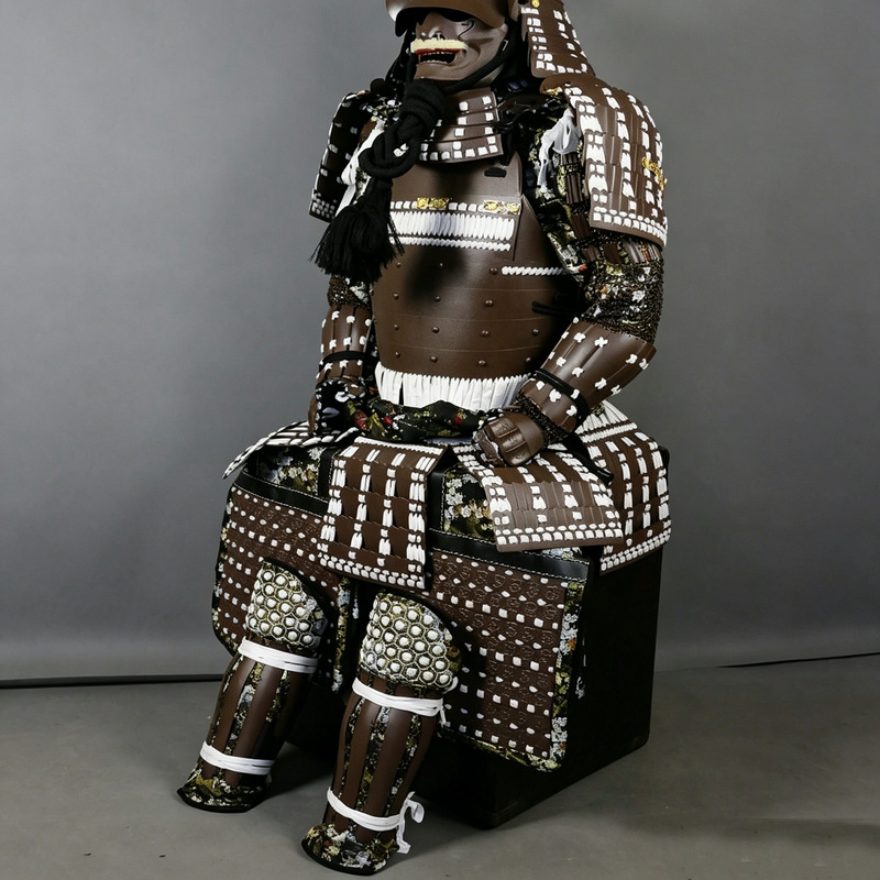Japanese-Style Horned Warrior Armor Full Set Wearable Replica for Display and Film Props - Image 2
