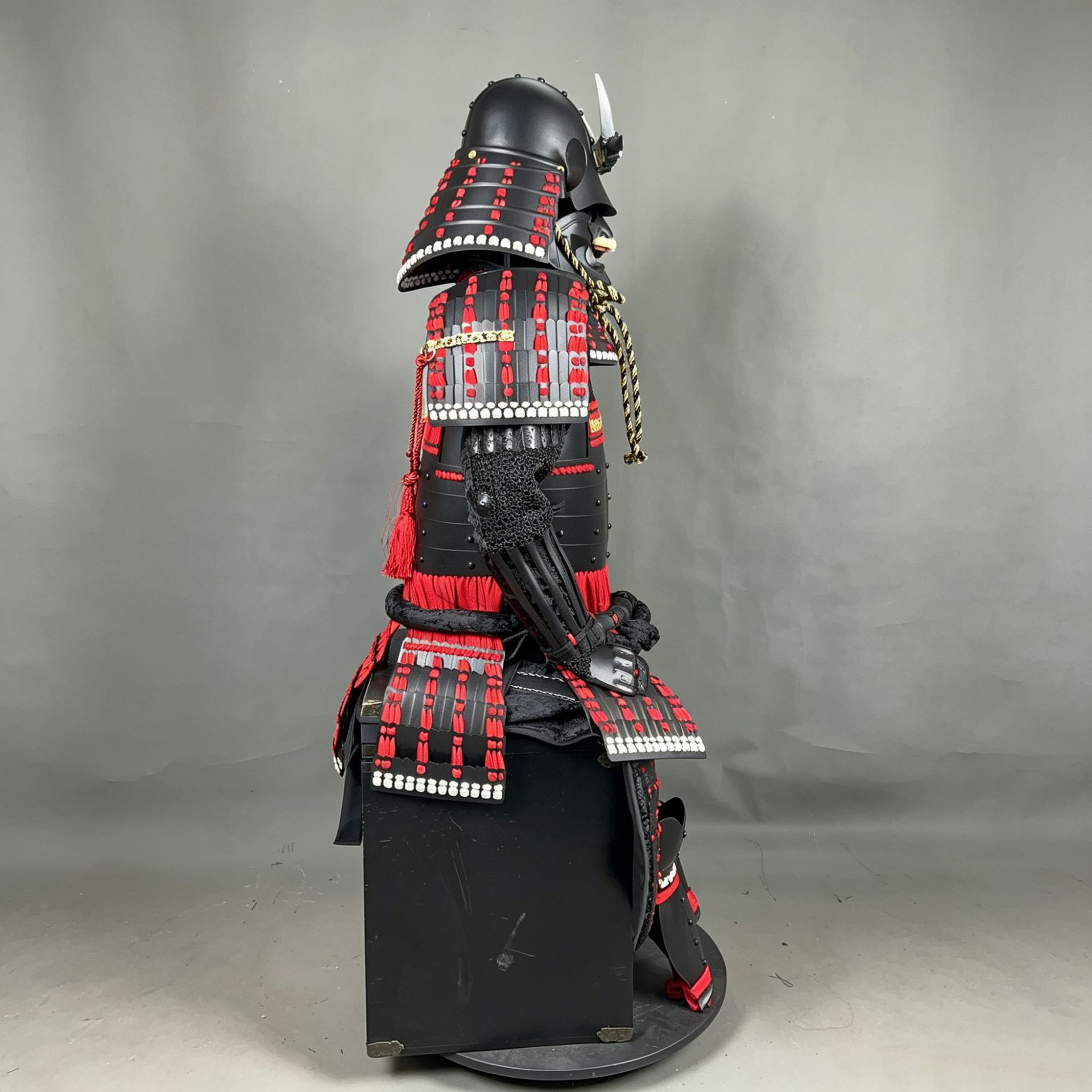 Black and Red Cherry Blossom Pattern Japanese Samurai Armor Replica, Display and Film Prop Suit - Image 3