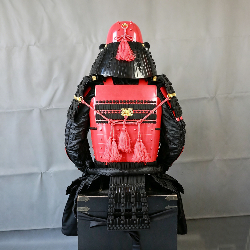 Red Samurai Full Armor Set with Round Gold-Pattern Helmet, Iron Construction, Ghost Face Design, Display Prop - Image 4