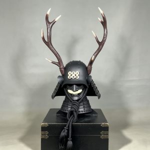Warring States Period-Style Warrior Helmet with Face Guard, Decorative Iron Display Ornament