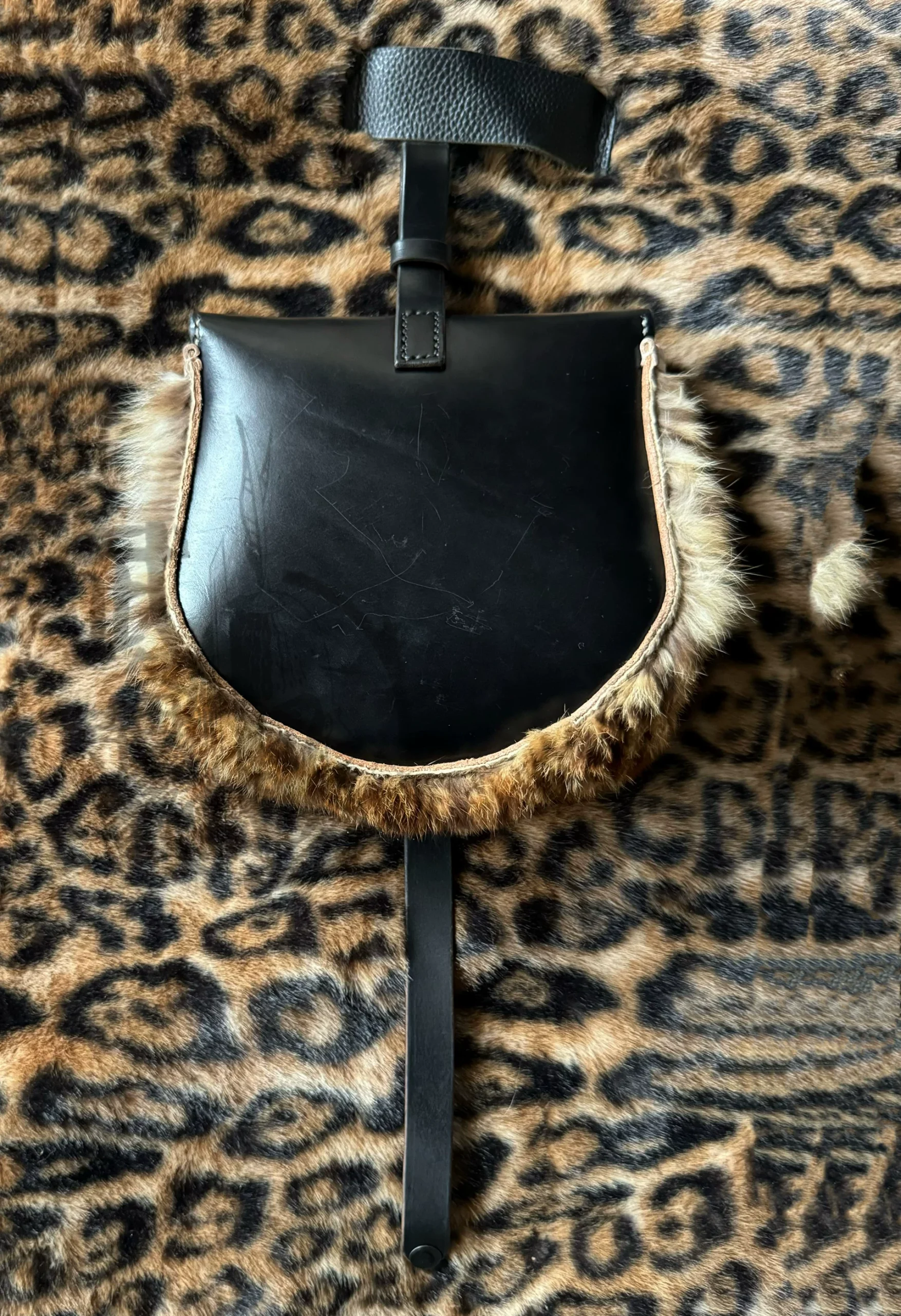 Tang leopard-print diexie bag Tang fur diexie bag Hanfu fur leather bag frontier army fur bag - Image 2