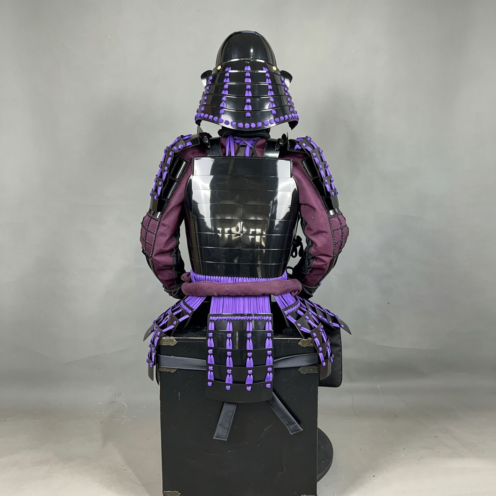 Black and Purple Japanese-Style Samurai Armor with Golden Cherry Blossom Crest, Display Suit - Image 4