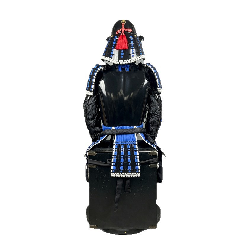 Traditional Japanese Samurai Armor Full Set with Family Crest, Vintage Craftsmanship Display Replica - Image 5
