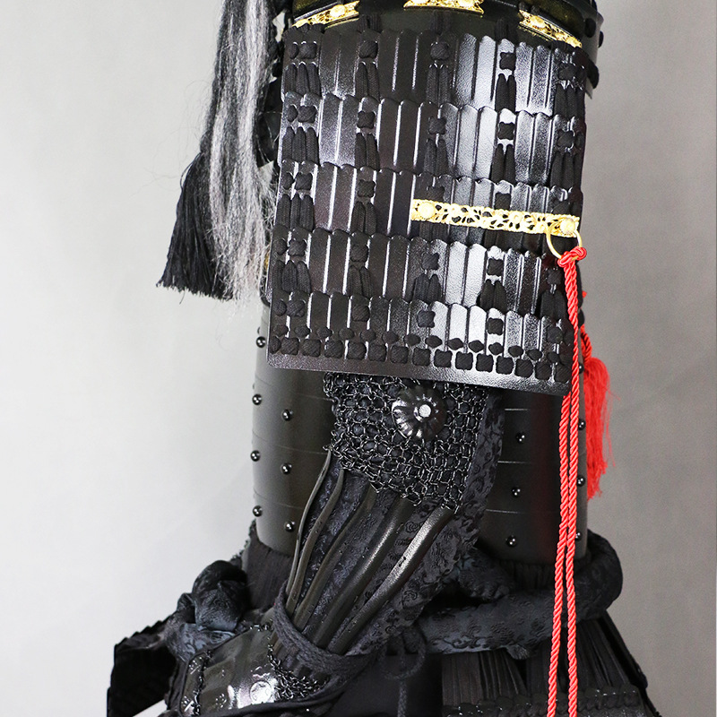 Japanese Samurai Armor Body Replica, Black Metal Wearable Movie Prop, Classical Style - Image 4