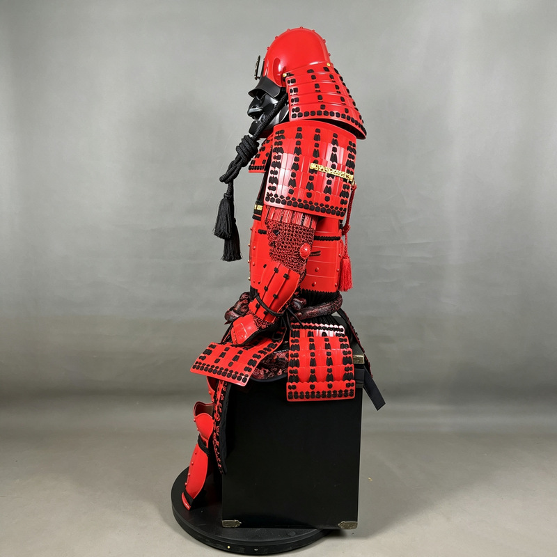 Flame Red Japanese-Style General Full-Body Armor Replica with Helmet and Coat of Arms Display Ornament - Image 3