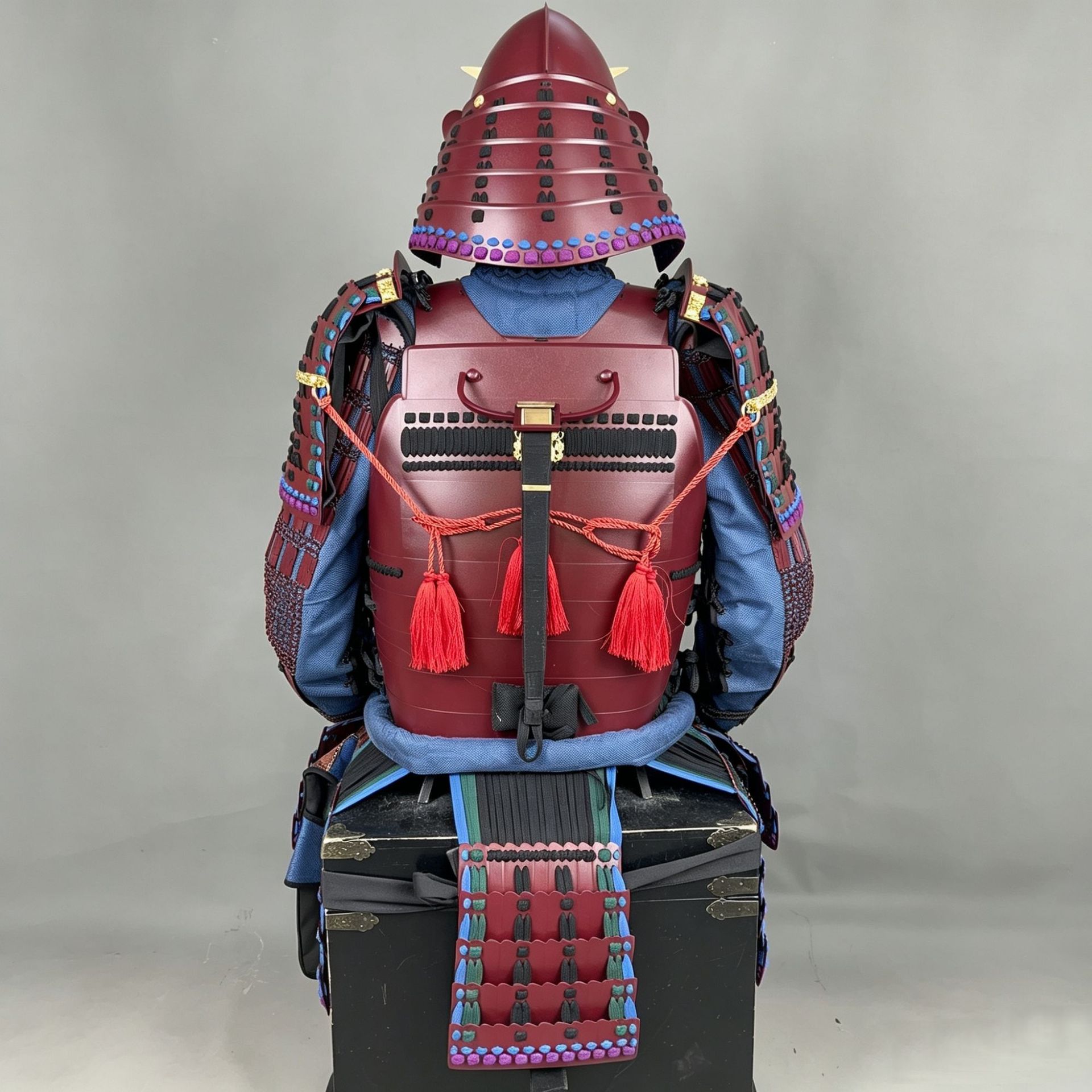 Japanese-Style Red Samurai Armor Set, Handmade Wearable Replica for Film and Display - Image 3